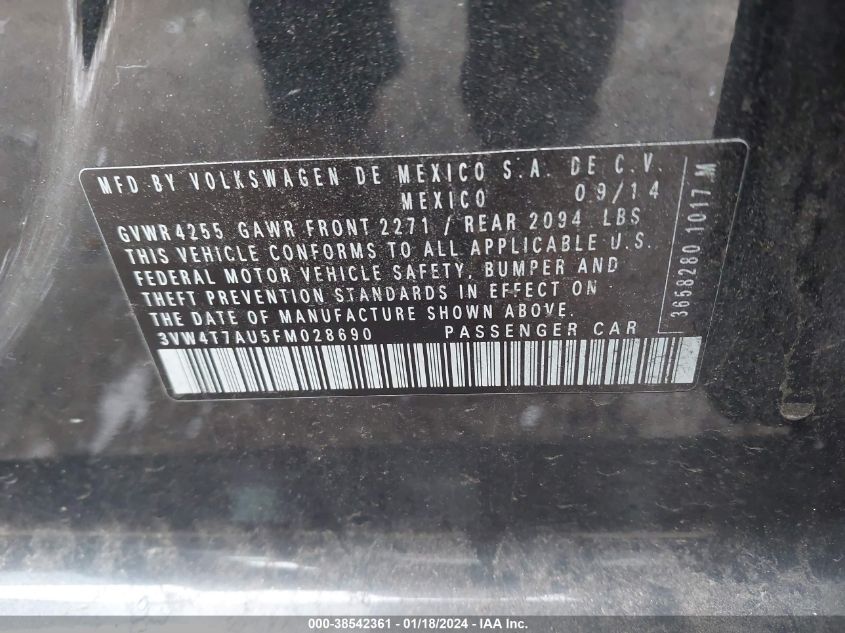 2015 VOLKSWAGEN GOLF GTI 2.0T SE 4-DOOR - 3VW4T7AU5FM028690