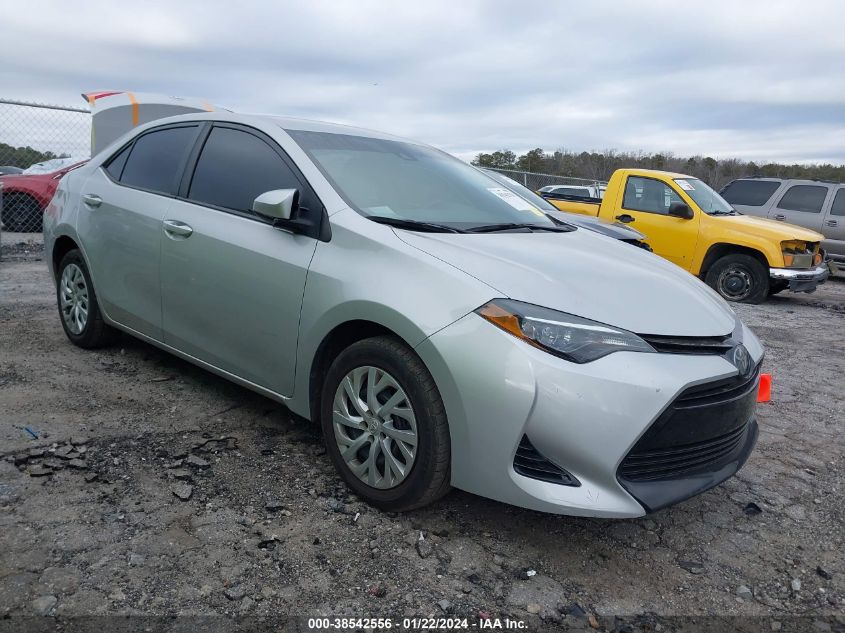 2018 TOYOTA COROLLA LE - 5YFBURHE4JP833535