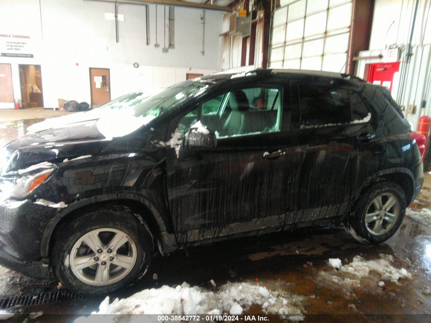 VIN KL7CJPSM8NB564278 2022 CHEVROLET TRAX 1LT