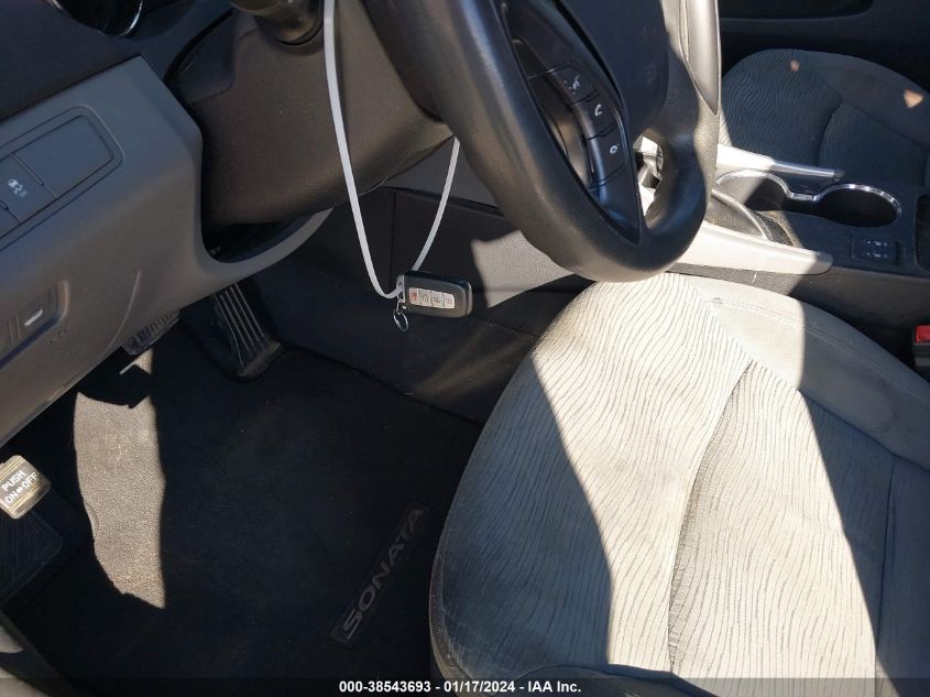 2015 HYUNDAI SONATA HYBRID HYBRID/LIMITED - KMHEC4A40FA135130