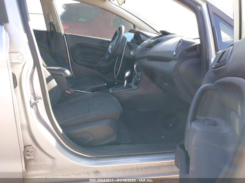 VIN 3FADP4EJ5KM101448 2019 FORD FIESTA SE