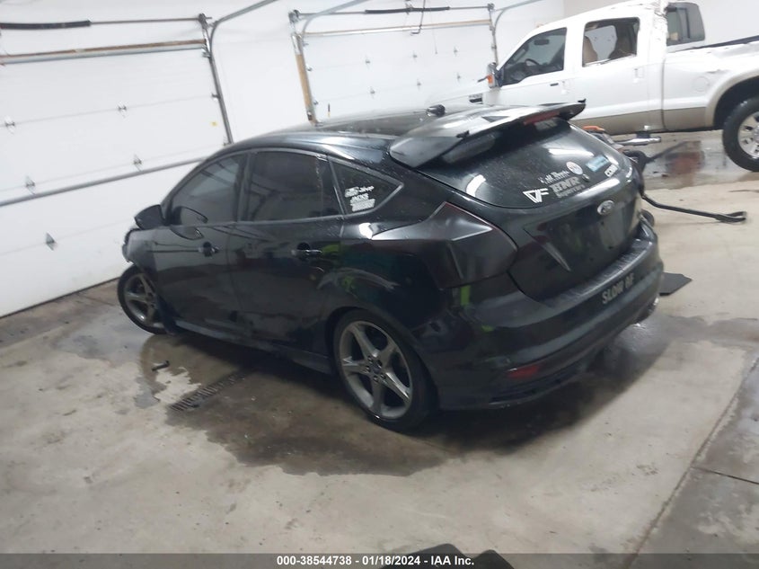 VIN 1FADP3L99HL307630 2017 FORD FOCUS ST