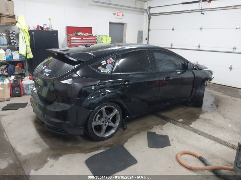 VIN 1FADP3L99HL307630 2017 FORD FOCUS ST