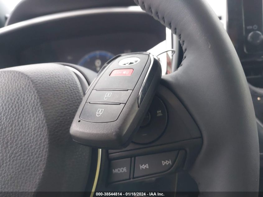 2024 TOYOTA COROLLA XSE - JTNC4MBE0R3215290
