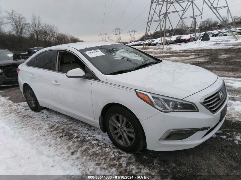 2015 HYUNDAI SONATA SE - 5NPE24AFXFH213737