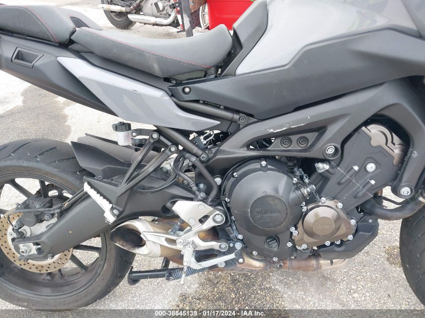 2019 YAMAHA MTT09 JYARN60E3KA000378