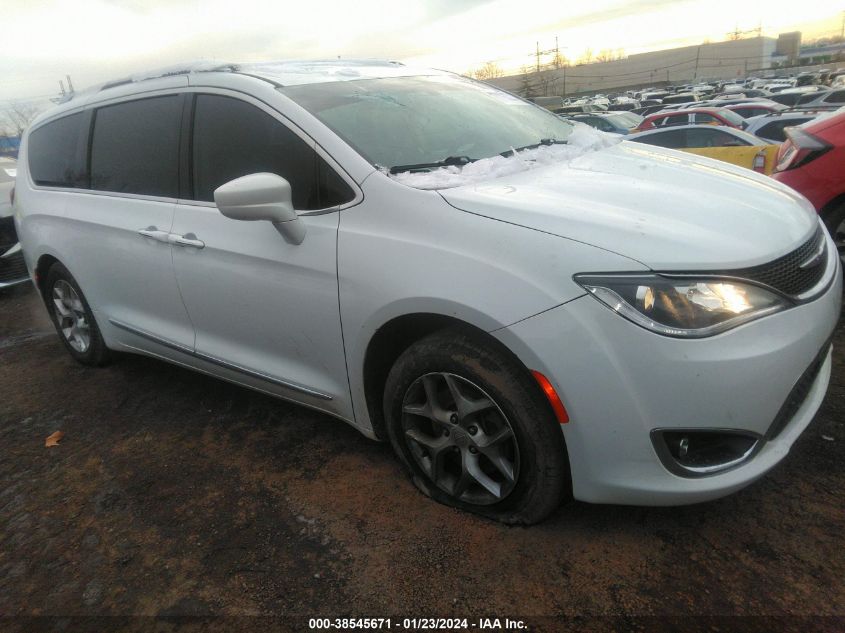 Lot #2525407091 2020 CHRYSLER PACIFICA TOURING L salvage car