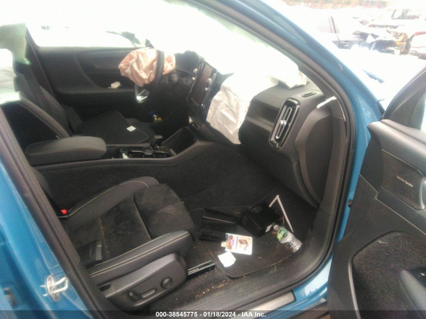 2023 VOLVO C40 RECHARGE PURE ELECTRIC TWIN ULTIMATE - YV4ED3GM2P2066906