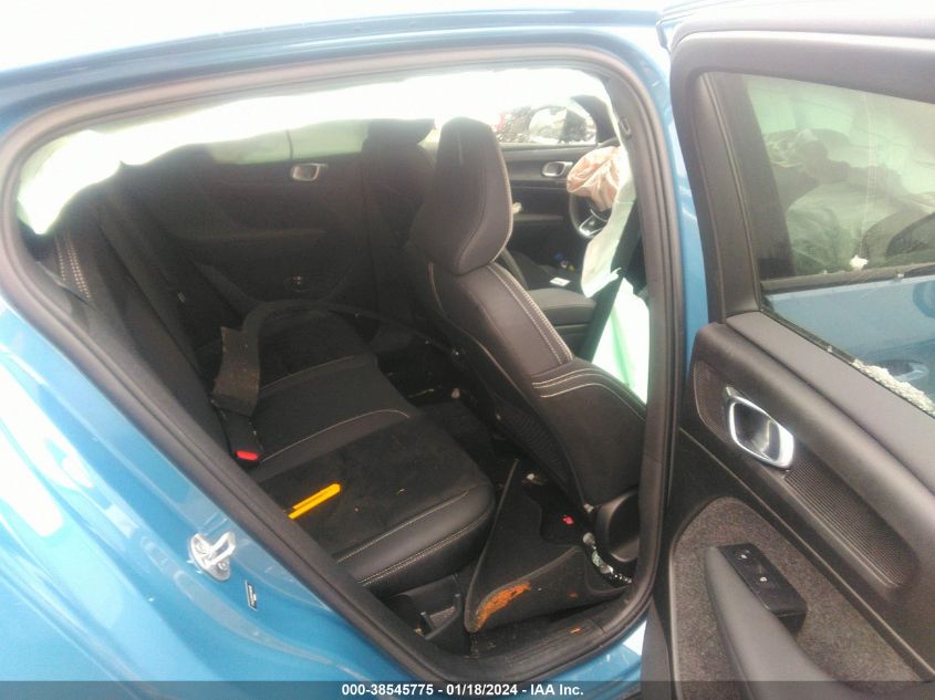 2023 VOLVO C40 RECHARGE PURE ELECTRIC TWIN ULTIMATE - YV4ED3GM2P2066906