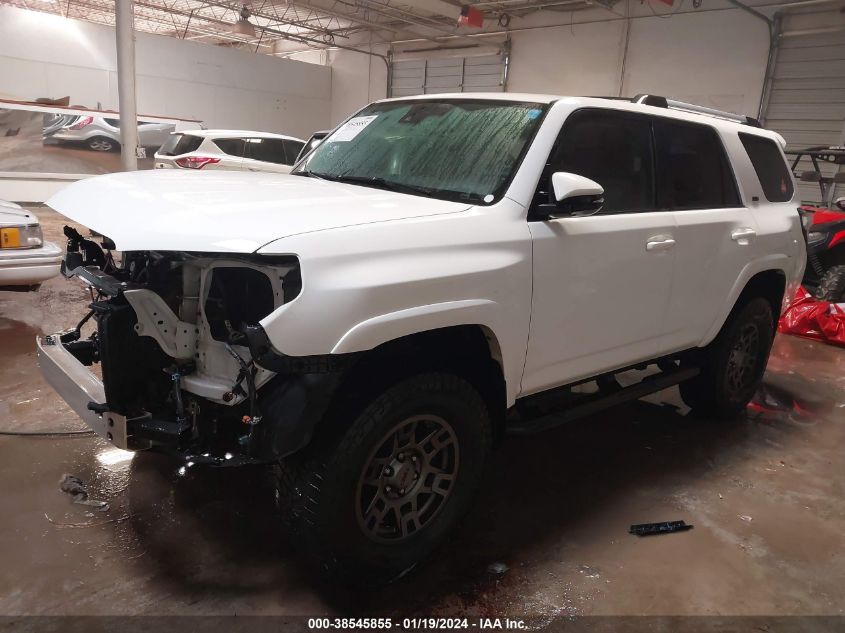 2020 TOYOTA 4RUNNER SR5 PREMIUM - JTEBU5JR3L5771496