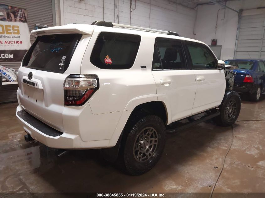 2020 TOYOTA 4RUNNER SR5 PREMIUM - JTEBU5JR3L5771496