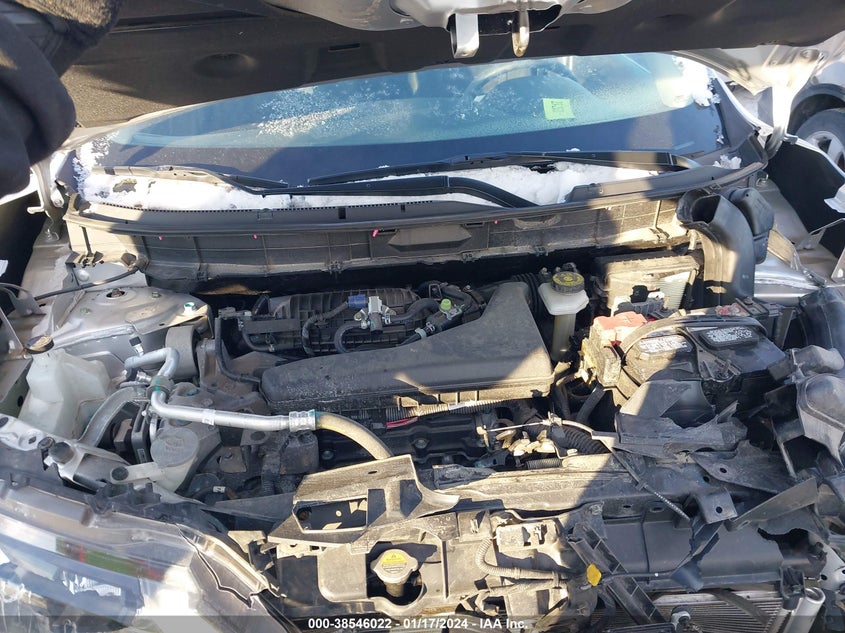 VIN KNMAT2MV7JP576819 2018 NISSAN ROGUE S/SV