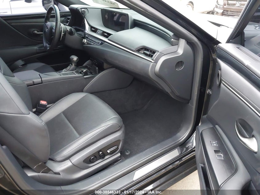VIN 58ACA1C14MU012918 2021 LEXUS ES 300H