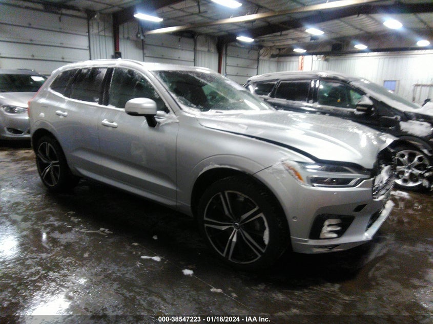 VOLVO XC60 T5 R-DESIGN 2019