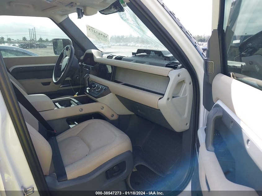 2024 LAND ROVER DEFENDER 2.0L I4   N(VIN: SALEJ7EX1R2256109