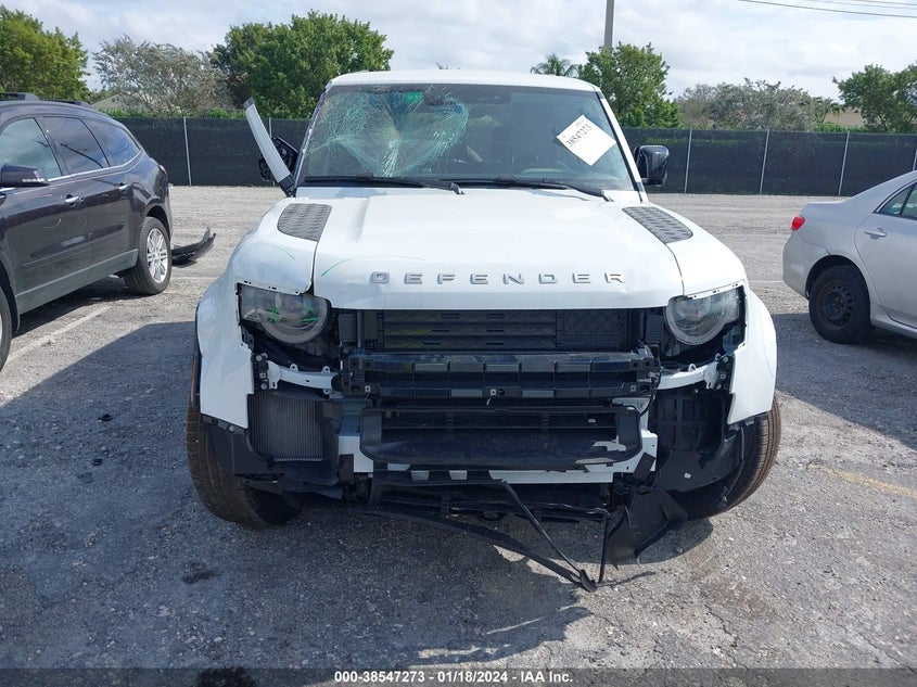 2024 LAND ROVER DEFENDER 2.0L I4   N(VIN: SALEJ7EX1R2256109