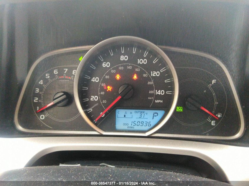 2014 TOYOTA RAV4 XLE - JTMRFREV9ED092529