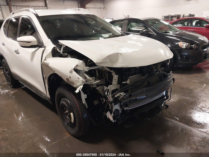 VIN KNMAT2MV4JP614183 2018 NISSAN ROGUE SV