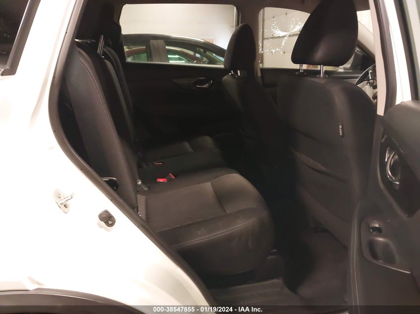 VIN KNMAT2MV4JP614183 2018 NISSAN ROGUE SV