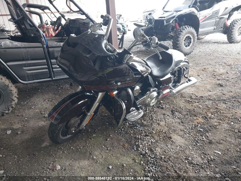 2011 HARLEY-DAVIDSON FLTRU - 1HD1KGM19BB609992