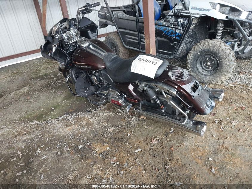 2011 HARLEY-DAVIDSON FLTRU - 1HD1KGM19BB609992