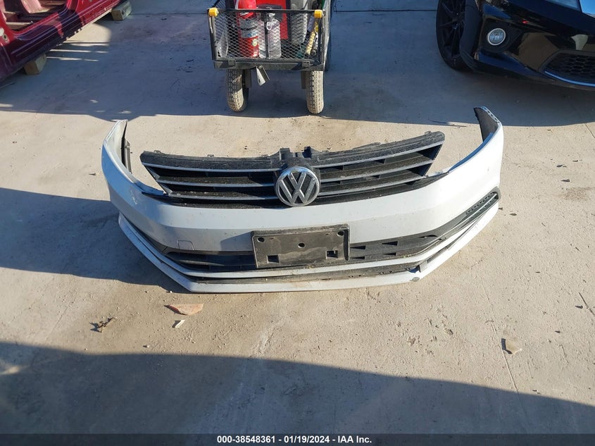 VIN 3VWDB7AJ8HM411700 2017 VOLKSWAGEN JETTA 1.4T SE