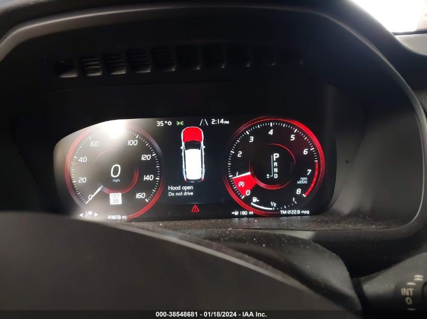 2017 VOLVO XC90 T6 MOMENTUM - YV4A22PK1H1129403