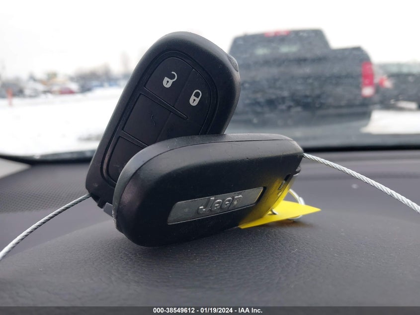 VIN 1C4PJMLB0LD529297 2020 JEEP CHEROKEE LATITUDE PLUS 4X4
