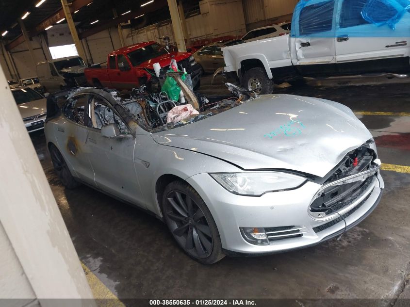 2013 TESLA MODEL S - 5YJSA1DP0DFP26693