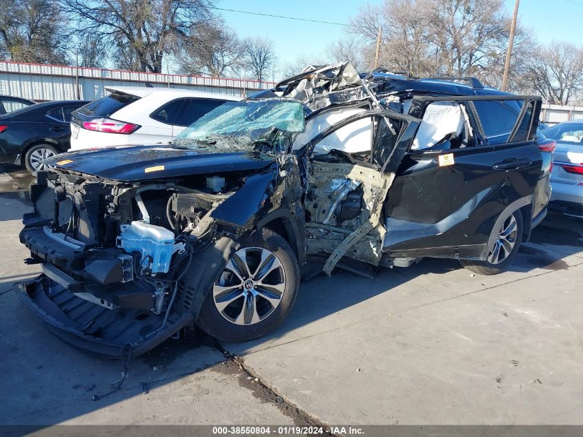 2021 TOYOTA HIGHLANDER XLE - 5TDGZRAH2MS538182