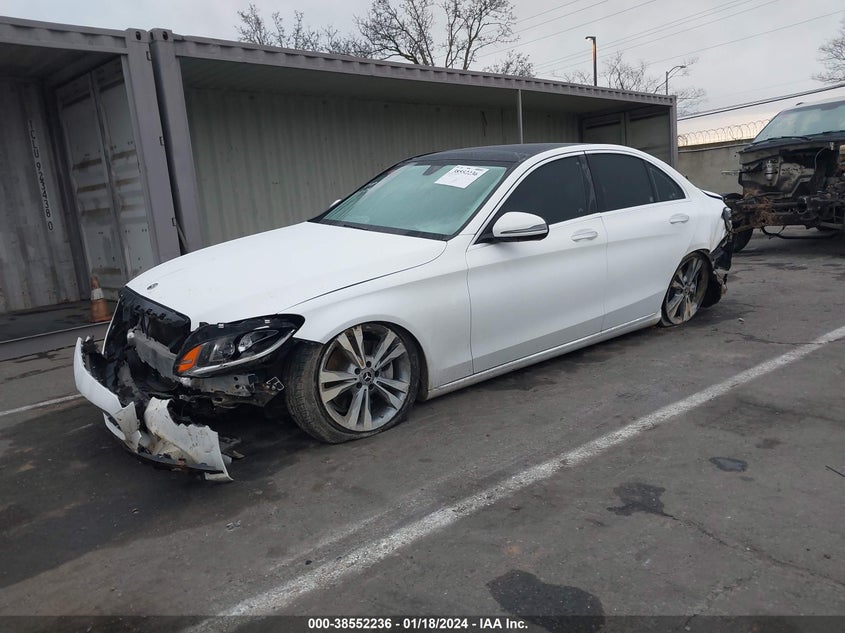 VIN 55SWF4JB0JU251747 2018 MERCEDES-BENZ C 300