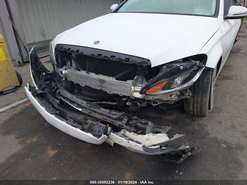 VIN 55SWF4JB0JU251747 2018 MERCEDES-BENZ C 300