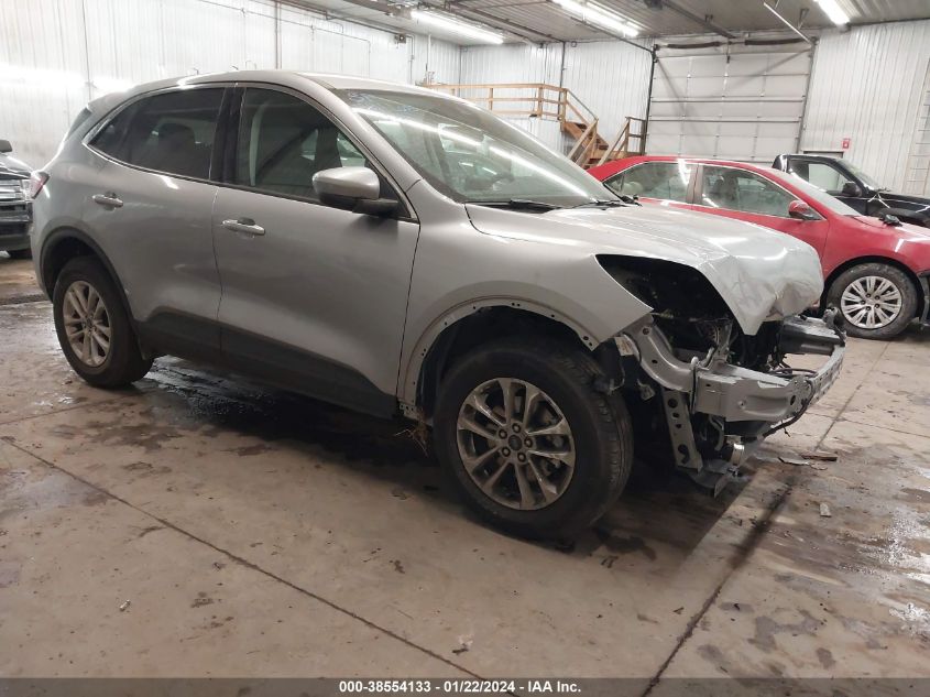 Lot #2564317410 2021 FORD ESCAPE SE salvage car