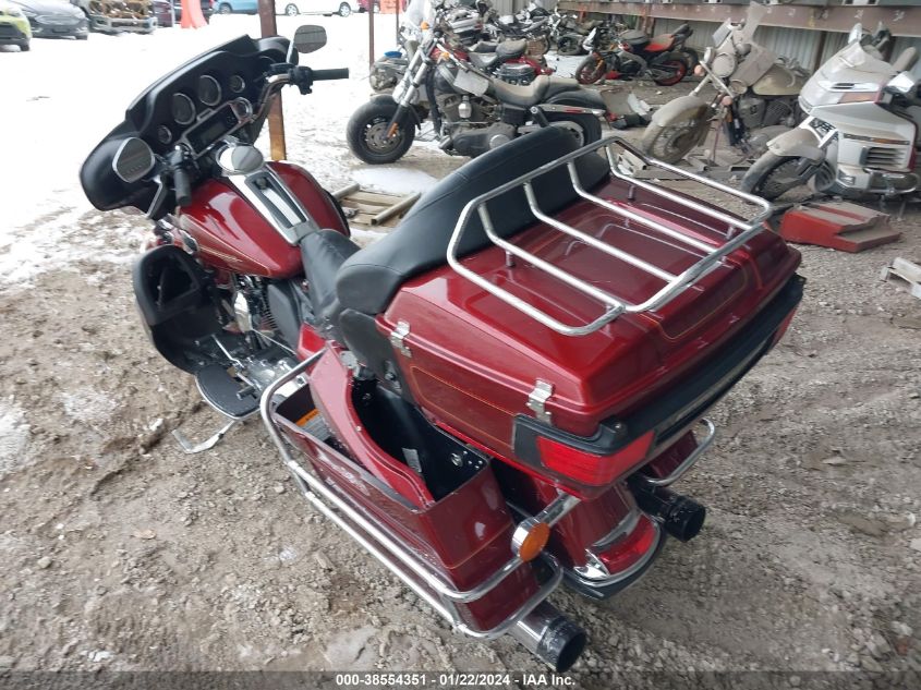 2010 HARLEY-DAVIDSON FLHTCU - 1HD1FC411AB661175