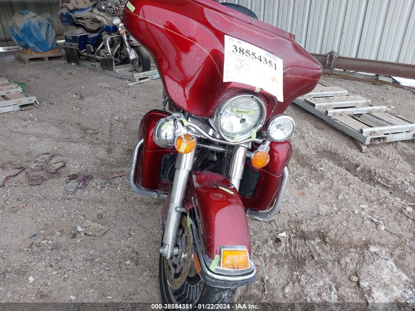 2010 HARLEY-DAVIDSON FLHTCU - 1HD1FC411AB661175