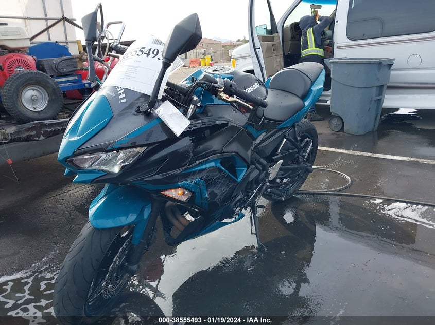 VIN ML5EXEM15MDA30639 2021 KAWASAKI EX650 M