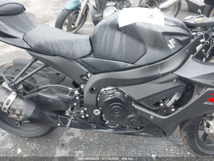 2016 SUZUKI GSX-R750 - JS1GR7MA3G2101235