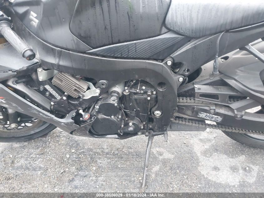 2016 SUZUKI GSX-R750 - JS1GR7MA3G2101235