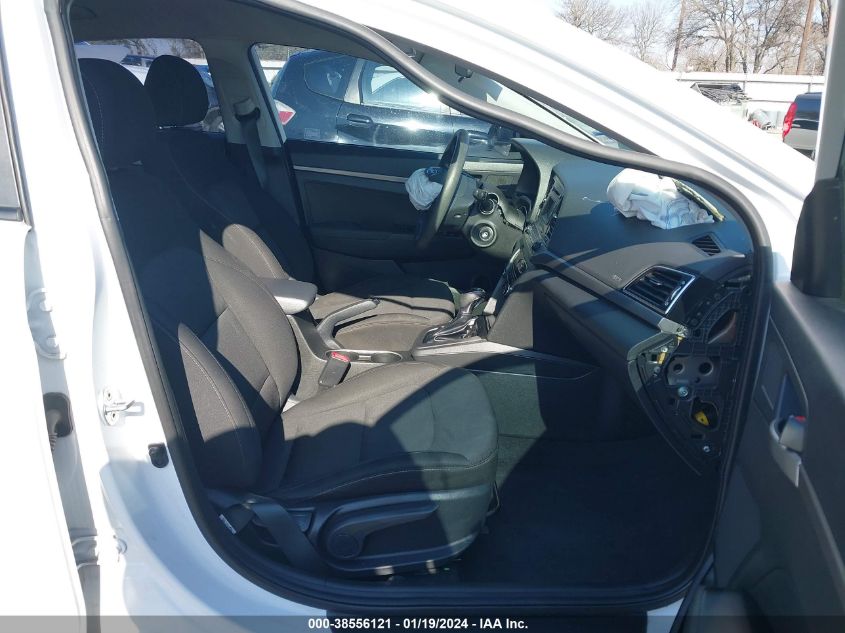 2018 HYUNDAI ELANTRA SE - 5NPD74LF9JH352888