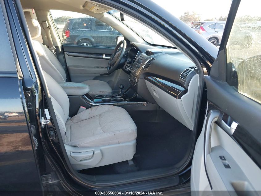 2014 KIA SORENTO LX - 5XYKT3A65EG463659