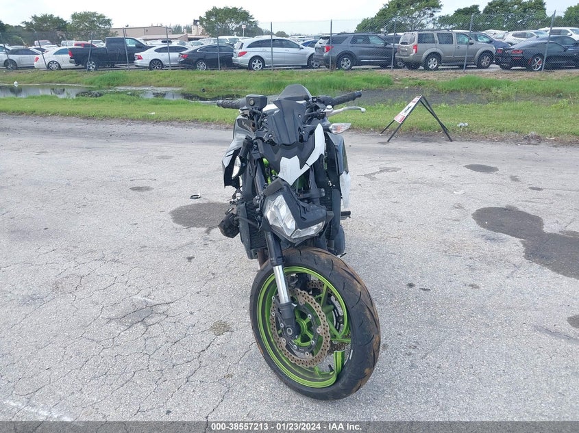 VIN ML5ZRDF19MDA48449 2021 KAWASAKI ZR900 F