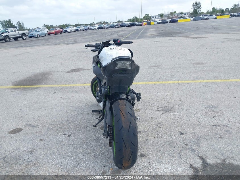 VIN ML5ZRDF19MDA48449 2021 KAWASAKI ZR900 F