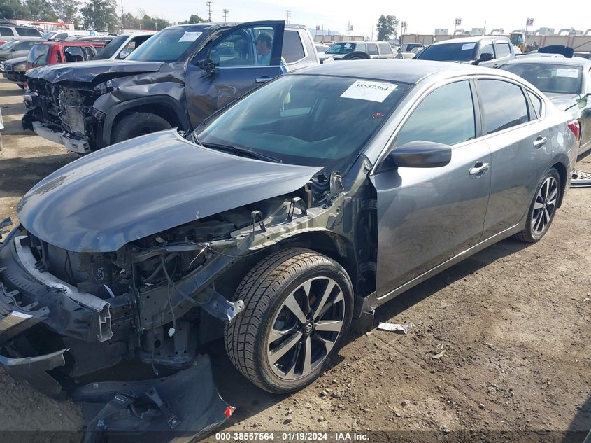 VIN 1N4AL3AP9JC261139 2018 NISSAN ALTIMA 2.5 SR