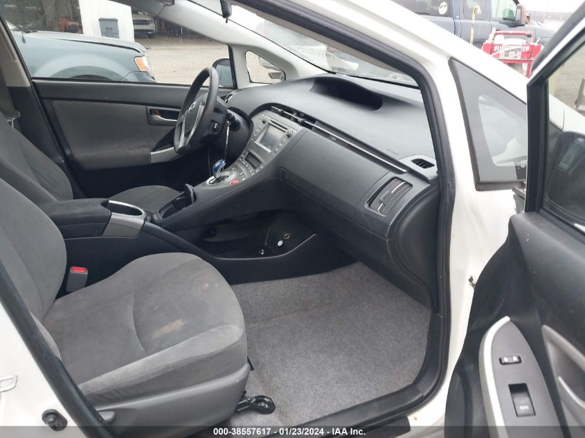 2015 TOYOTA PRIUS TWO - JTDKN3DUXF0476841