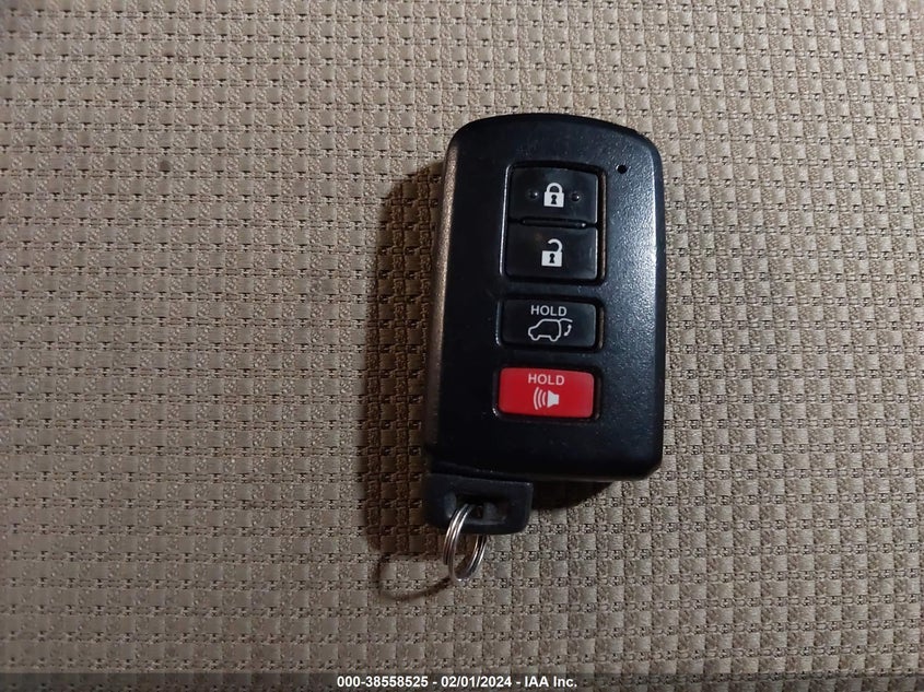 VIN 2T3RFREV8HW595816 2017 TOYOTA RAV4 XLE