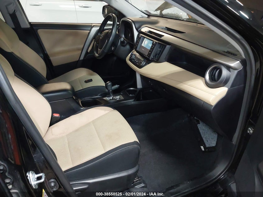 VIN 2T3RFREV8HW595816 2017 TOYOTA RAV4 XLE