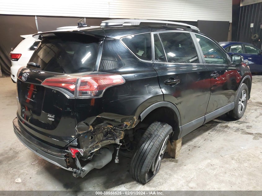 VIN 2T3RFREV8HW595816 2017 TOYOTA RAV4 XLE