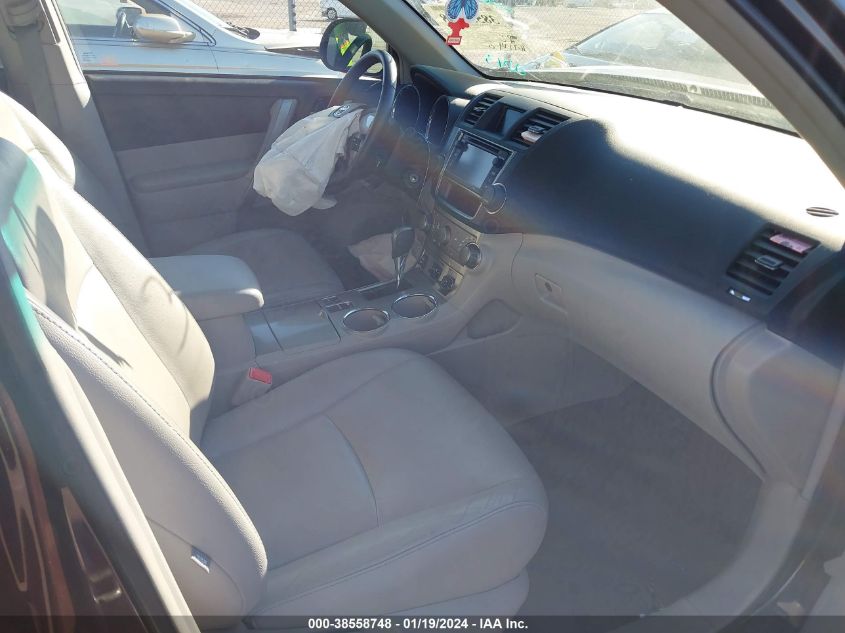 2013 TOYOTA HIGHLANDER SE V6 - 5TDBK3EH2DS177316