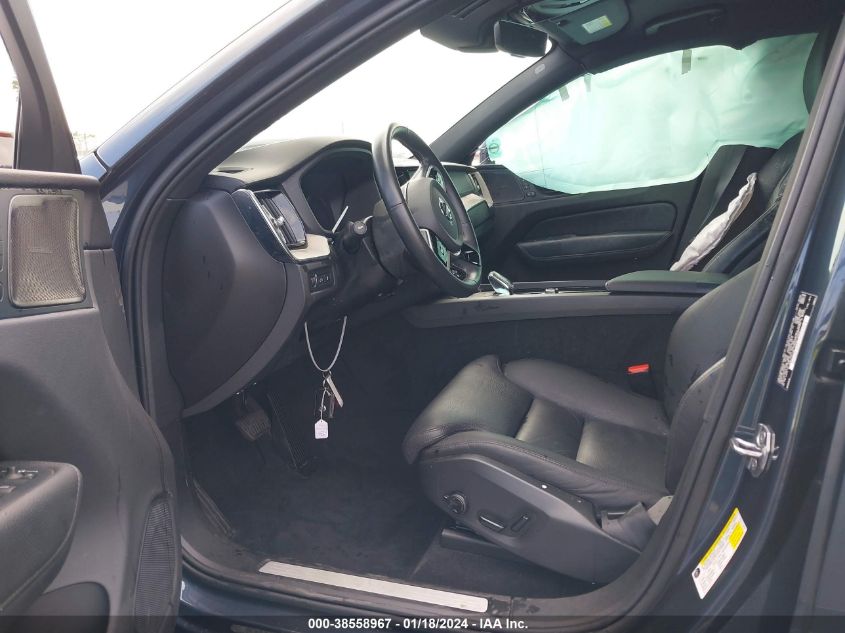 2020 VOLVO XC60 HYBRID T8 INSCRIPTION YV4BR0DL3L1590158