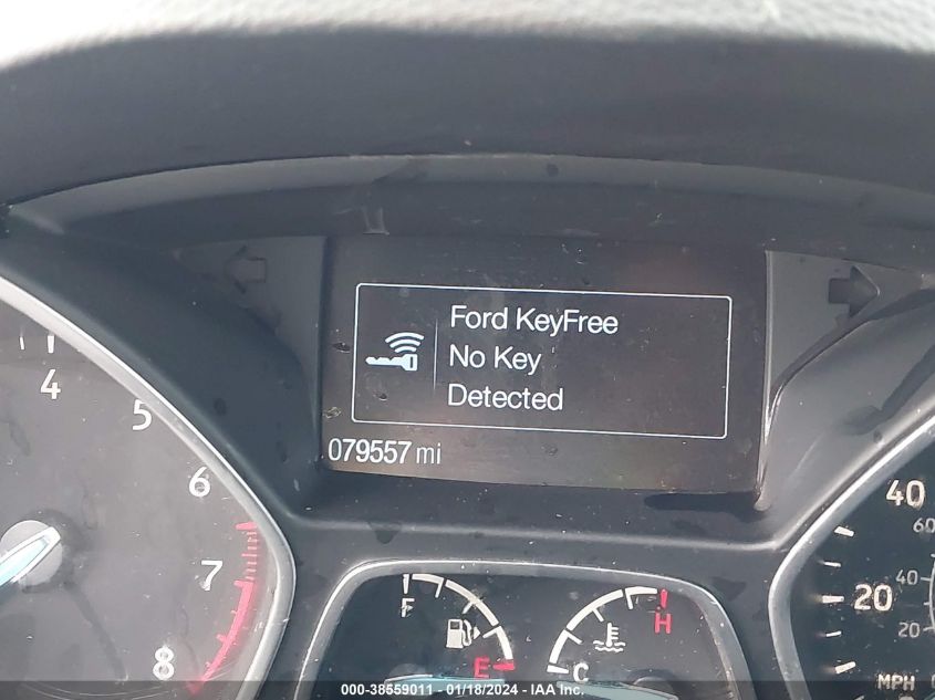 VIN 1FMCU0GD6KUA71964 2019 FORD ESCAPE SE
